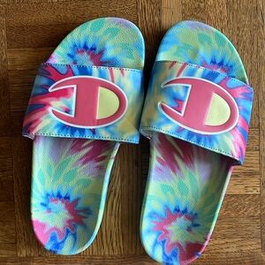 Champion rainbow slides size 7W